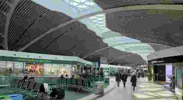 Furto all'aeroporto di Fiumicino: rubati 8mila euro durante i controlli di sicurezza