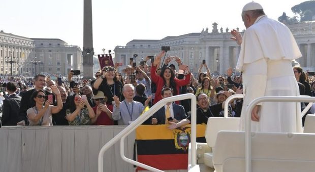 Papa Francesco ricorda i malati di Alzheimer e chiede che non siano mai lasciati soli