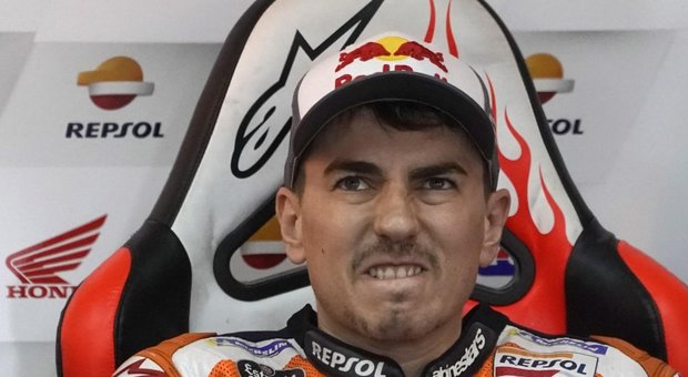 Moto Gp, Lorenzo annuncia il ritiro. «Non posso più vincere, questa è la mia ultima corsa»