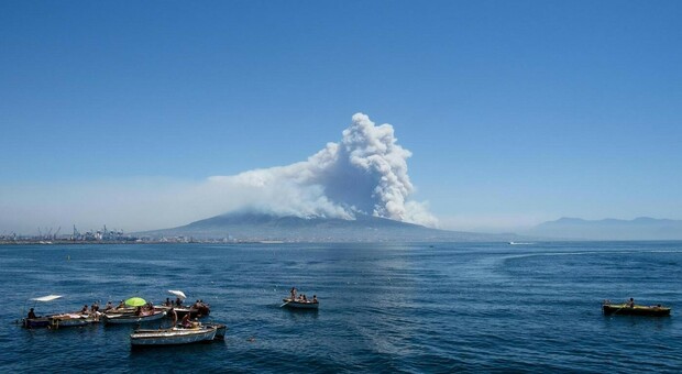 Napoli, l'Osservatorio Vesuviano ricorda l'ultima eruzione di 80 anni fa