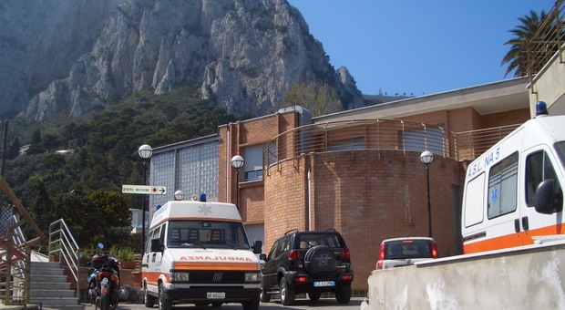 Latte scaduto in vendita a Capri, una bambina finisce in ospedale