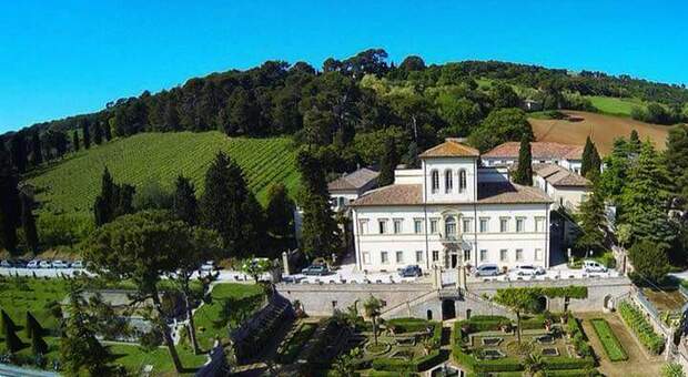 Giardiniere d'arte per parchi storici, nella foto Villa Caprile di Pesaro