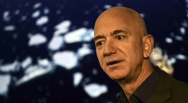 Amazon verso il taglio di diecimila posti di lavoro: tagliato l'1% della forza lavoro globale