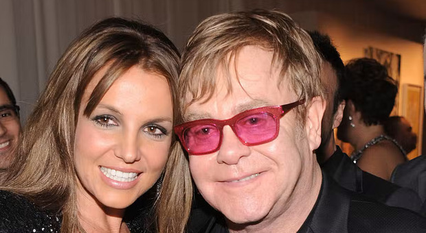 Briteny Spears è pronta, il grande ritorno alla musica: con Elton John canteranno « Hold Me Closer»