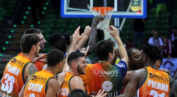 Basket, Coppa Italia: Sassari e Brindisi volano in semifinale