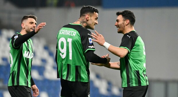 Il Sassuolo travolge lo Spezia: 4-1 con doppietta di Berardi e gol di Ayhan e Scamacca