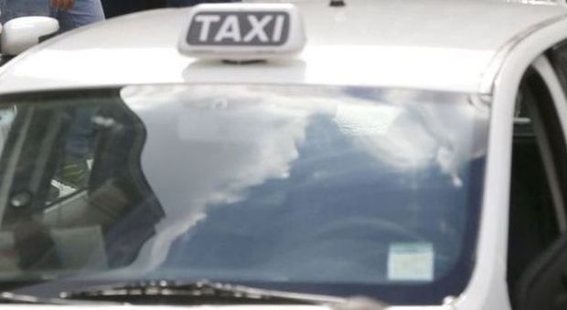 A Ischia esplode la guerra dei taxi: «Siamo pronti allo sciopero»