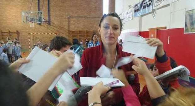 Elisa Di Francisca conquista gli studenti dell'istituto Ferraris
