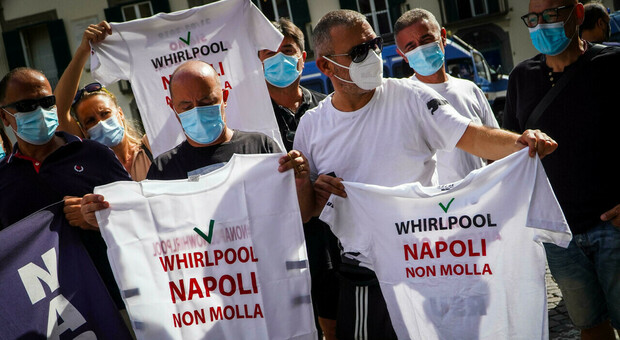 La protesta degli operai Whirlpool