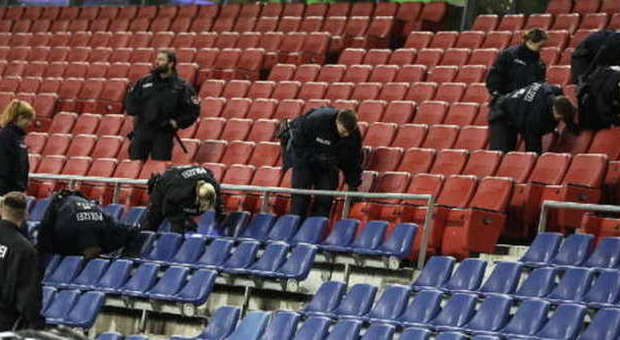 Hannover, allarme attentato allo stadio: evacuate anche metro e stazione