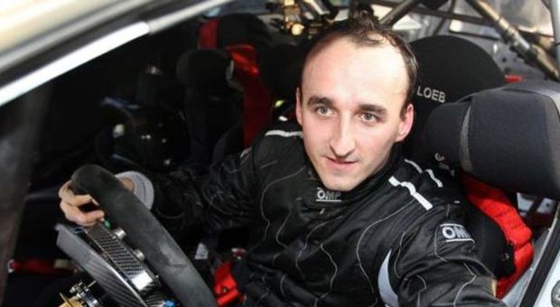 Kubica, ancora uno schianto terribile l'auto prende fuoco, paura al rally di Var