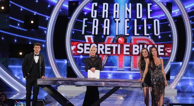 Andrea Damante, Asia Nuccetelli e Antonella Mosetti
