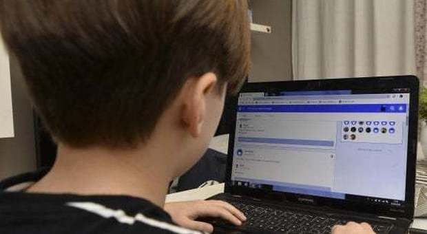 Coronavirus, scuola, attacco hacker alle lezioni online: indaga la polizia postale