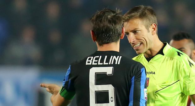 Serie A, gli arbitri della 21ª giornata: Inter-Roma a Massa