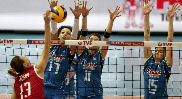 Preolimpico, l'Italia delle ragazze batte la Turchia al tie break: c'è una porta aperta per Rio