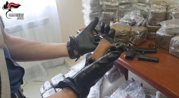 Droga dalla Spagna all'Italia: 9 arresti sequestrati armi e stupefacenti