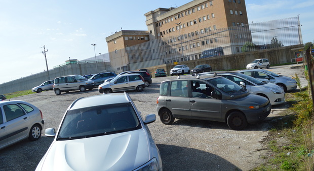Scoperto il vandalo del parcheggio di Montacuto: tradito dalle telecamere