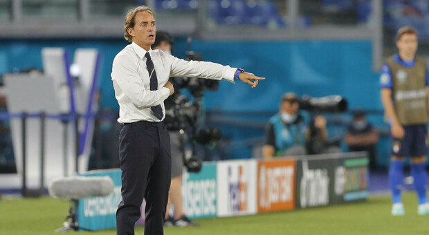 Mancini: «Niente biscotto, col Galles per la vittoria. Verratti gioca»