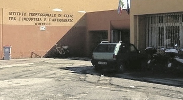 «Palpeggiate a scuola»: le studentesse minorenni confermato le accuse al professore del Benelli di Pesaro