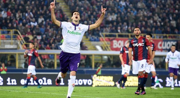 Decide un rigore di Kalinic: la Fiorentina vince a Bologna