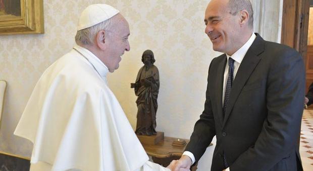 Il Papa riceve Zingaretti e Raggi per gli auguri d'inizio anno