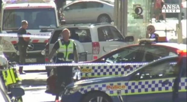 Perth, cinque persone trovate morte in casa: fermato un ragazzo che aveva dato l'allarme