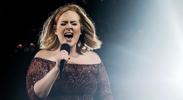 Adele, fine della storia d'amore con Simon Konecki: la popstar firma il divorzio