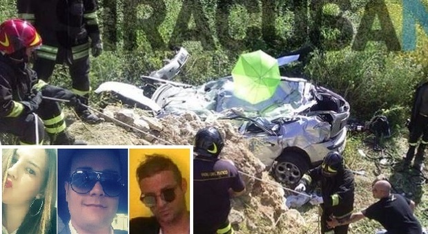 Auto in una scarpata, tre morti: «Gravissima una ragazza». Il terribile incidente in Sicilia