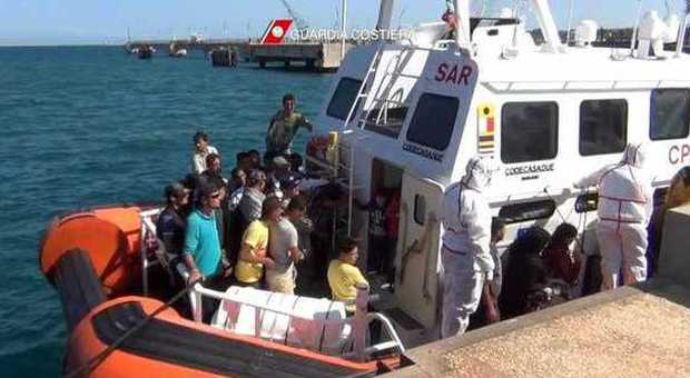 Arrestati in Sicilia altri due scafisti del peschereccio della morte