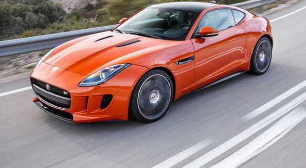 La nuova Jaguar F-Type Coupé nella ancora più cattiva versione R