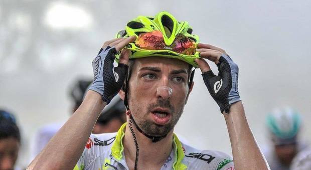 Ciclismo, si ritira Giuseppe Fonzi: è stato per due volte maglia nera al Giro d'Italia