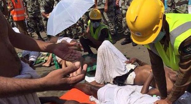 Arabia Saudita, calca alla Mecca per festa del sacrificio: centinaia di fedeli morti calpestati