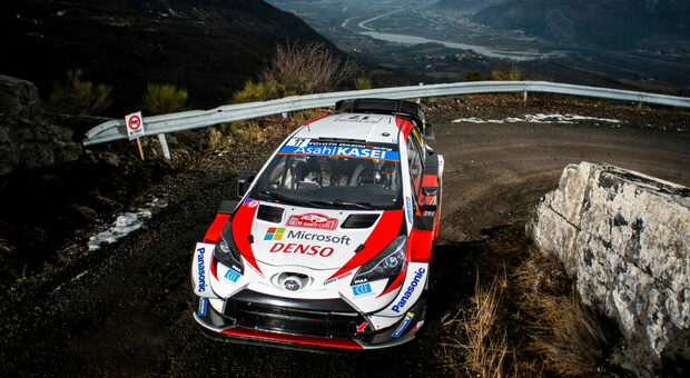 Al Rally di Monte Carlo duello Toyota: Ogier in testa davanti Rovanpera