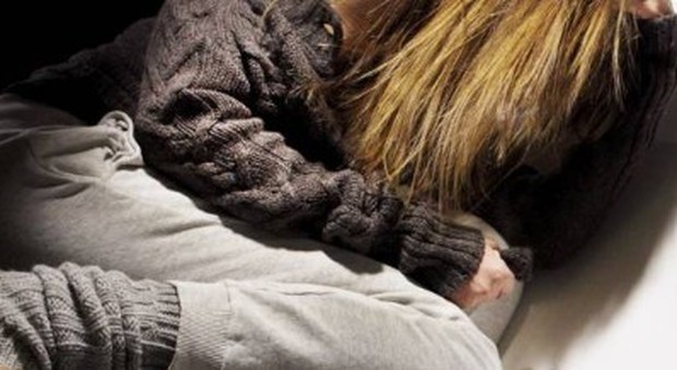 Pescara, minaccia l'ex fidanzatina e abusa di lei: arrestato stalker di 15 anni