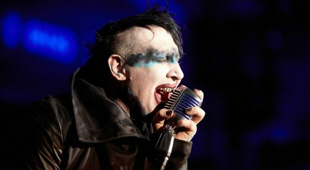 Marilyn Manson, l'attrice del "Trono di Spade" Esmé Bianco lo cita in giudizio per violenze sessuali e torture