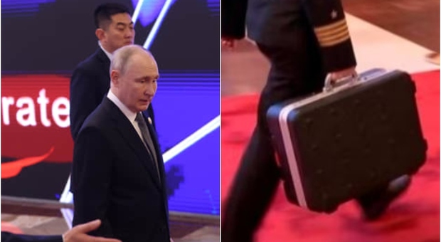 Putin a Pechino con le valigette nucleari per ordinare attacchi: cosa sono e come funzionano