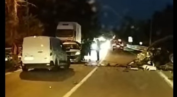 Pescara, incidente tra auto: un morto e un ferito grave