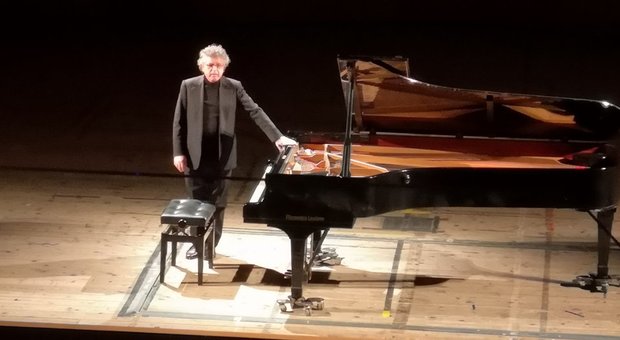 Il pianista Francesco Nicolosi colpito da infarto durante il bis dell'esibizione