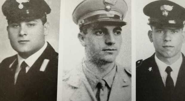 Il brigadiere Antonio Ferraro e i carabinieri Donato Poveromo e Franco Dongiovanni