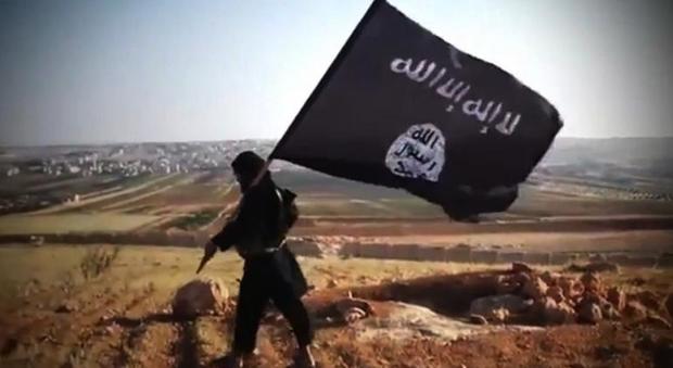 YouTube e Facebook unite contro l'Isis: cyberguerra per cancellare i video di propaganda