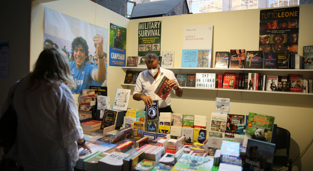 Napoli, ritorna il Salone del libro: nuovo marchio, date e organizzatori