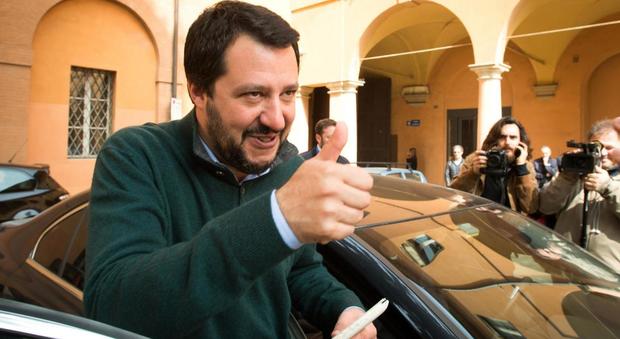 Salvini, gaffe social su Mattarella: "Complice e venduto"