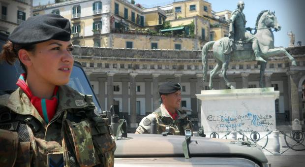 Il pm Fragliasso: «Bene l'esercito a Napoli, ma è una misura tampone»