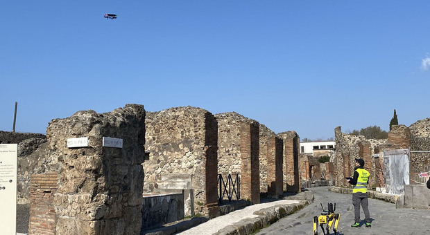 Parco Archeologico di Pompei presenta Spot, il robot quadrupede per il monitoraggio e la sicurezza