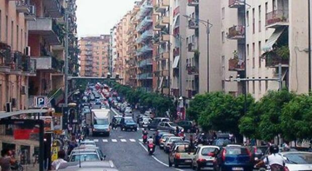 Napoli, il Vomero festeggia il ritorno degli alberi a via Cilea