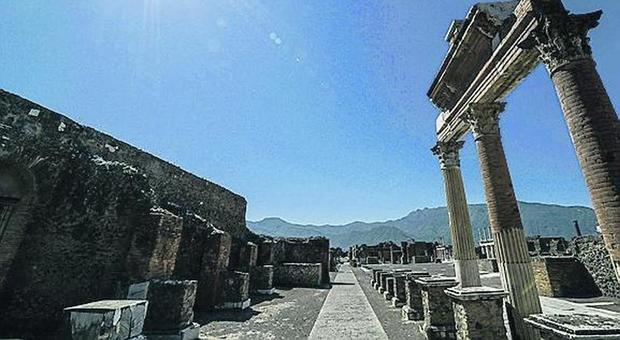 Pompei, da martedì riaprono le domus: percorso a senso unico per 40 turisti