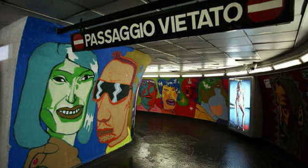 Piazza di Spagna, svelate le opere di street art nella metropolitana. C'è anche Papa Francesco