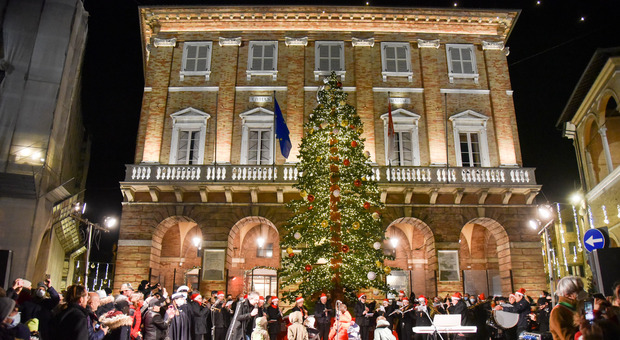 Eventi e luminarie a Macerata. I commercianti puntano sul Natale per il rilancio del centro