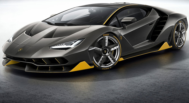 La Lamborghini Centenario è tutta in fibra di carbonio