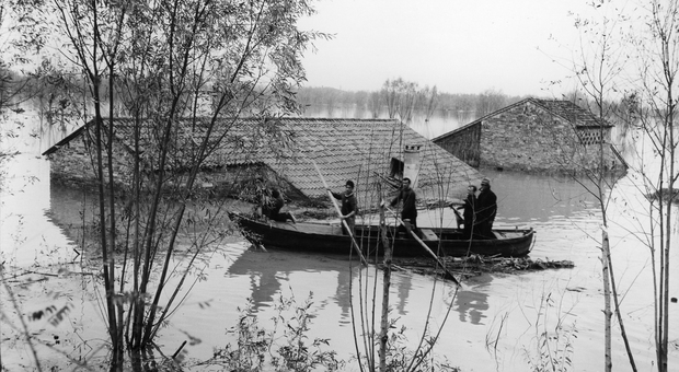 Un'immagine della tragica alluvione del 14 novembre 1951